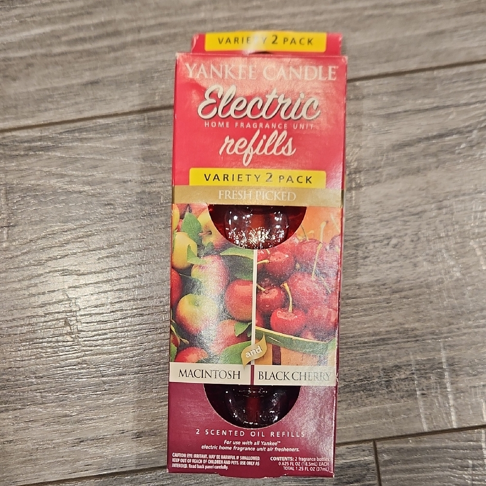 NWT Yankee Candle Electric Refills - Macintosh and Black Cherry